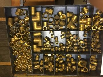 Messing soldeer fittingen 22 en 15 mm beschikbaar voor biedingen