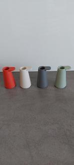 Fins design, Muuto grip kandelaars, set van 4, Huis en Inrichting, Ophalen of Verzenden, Rood, Overige materialen, Minder dan 25 cm