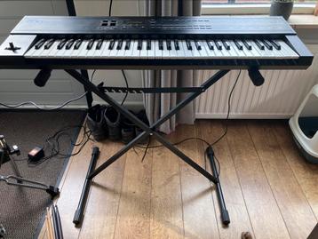 Rolan D-10 multitimbrale synthesizer beschikbaar voor biedingen