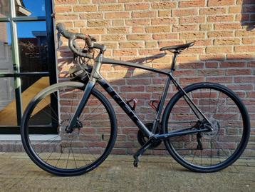 TREK Domane AL 5 Disc Road bike  beschikbaar voor biedingen
