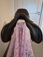 Ikonic light bruin springzadel 16,5 inch, Dieren en Toebehoren, Paarden en Pony's | Zadels, Ophalen, Zo goed als nieuw, Springen