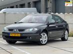 Renault Laguna 2.0-16V Tech Line | Navigatie | Schuifdak | S, 135 pk, Gebruikt, Zwart, 4 cilinders