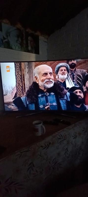 Samsung  4k Ultra curved 49 inch tv beschikbaar voor biedingen