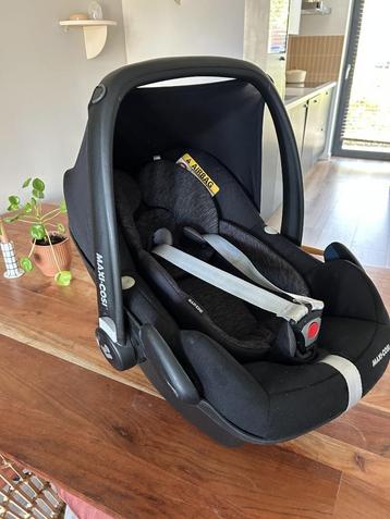 Maxi-Cosi Pebble Pro i-Size – Essential Black (2020) beschikbaar voor biedingen