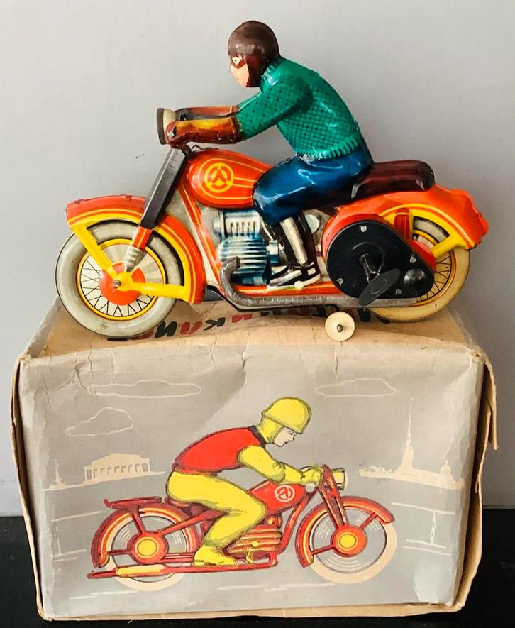 Oude blikken Russische motor #085-61, USSR ,Rusland OVP, Antiek en Kunst, Antiek | Speelgoed, Ophalen