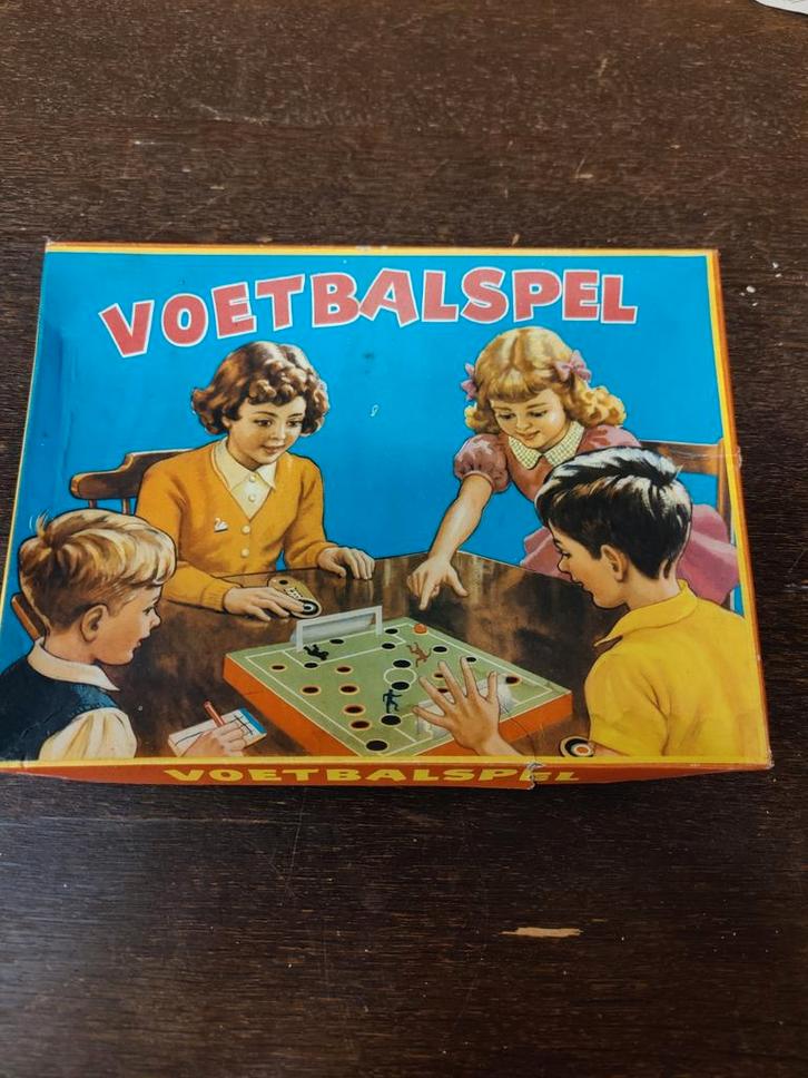 Vintage Voetbalspel - Jaren '60 Bordspel, Hobby en Vrije tijd, Gezelschapsspellen | Bordspellen, Ophalen of Verzenden