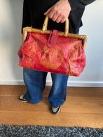 Vintage tas bijzonder Marokkaanse leren tas met rotan handva, Ophalen of Verzenden, Gebruikt, Rood, Handtas