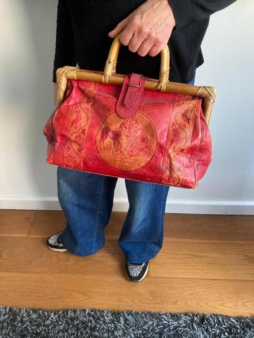 Vintage tas bijzonder Marokkaanse leren tas met rotan handva, Sieraden, Tassen en Uiterlijk, Tassen | Damestassen, Gebruikt, Handtas
