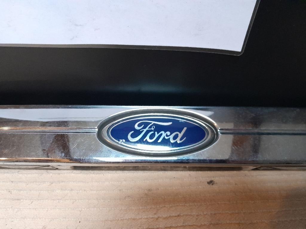 Ford Focus -Handgreep Achterklep -Chroom+Kentekenverlichting, Verzenden