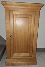 Massief licht eiken kastje met schap en een slot., Antiek en Kunst, Ophalen