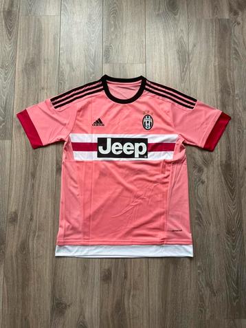 Juventus Uit Tenue 2015-2016 Maat L beschikbaar voor biedingen