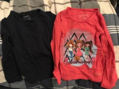 2 shirts voor een meisje Frendz in maat 98 en 104, Kinderen en Baby's, Kinderkleding | Maat 98, Zo goed als nieuw, Meisje, Shirt of Longsleeve