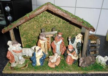 Mooie compacte Kerststal met beeldengroep beschikbaar voor biedingen