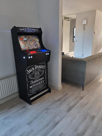 Arcade kast beschikbaar voor biedingen
