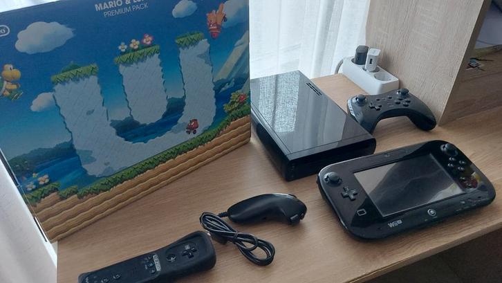 Wii U Compleet Pakket met  32 Games & Controllers!, Spelcomputers en Games, Spelcomputers | Nintendo Wii U, Zo goed als nieuw