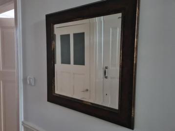 Spiegel vierkant facet geslepen 64 x 64 cm houten rand beschikbaar voor biedingen