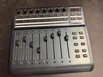 ️ Behringer BCF2000 – USB/MIDI Controller met Motorfaders beschikbaar voor biedingen