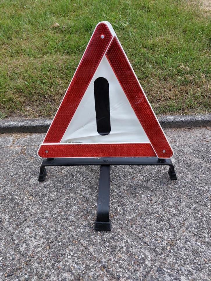 degelijke gevarendriehoek, Auto diversen, Auto-accessoires, Zo goed als nieuw, Ophalen of Verzenden