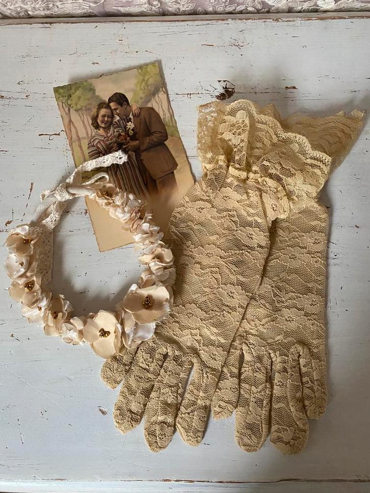 Kanten handschoenen brocante look, Antiek en Kunst, Curiosa en Brocante, Ophalen of Verzenden