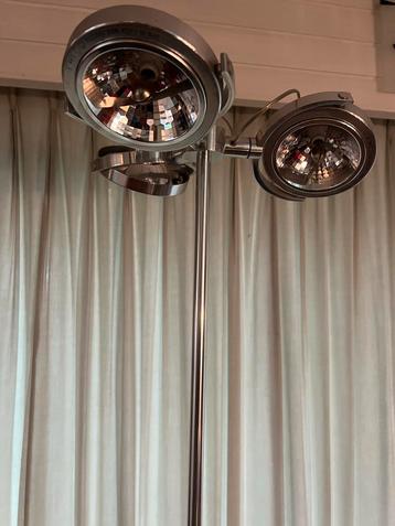Metalen stalamp met 3 dimlichten beschikbaar voor biedingen