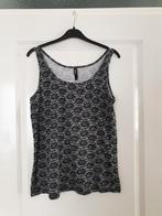 Grijs met zwart gebloemde top maat L van Flame, Zwart, Maat 42/44 (L), Ophalen of Verzenden, Zo goed als nieuw
