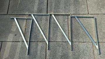 4 Wandbeugels / Plankendragers - Zo Goed Als Nieuw beschikbaar voor biedingen