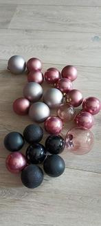 Kerstballen roze zwart grijs, Diversen, Ophalen of Verzenden, Zo goed als nieuw