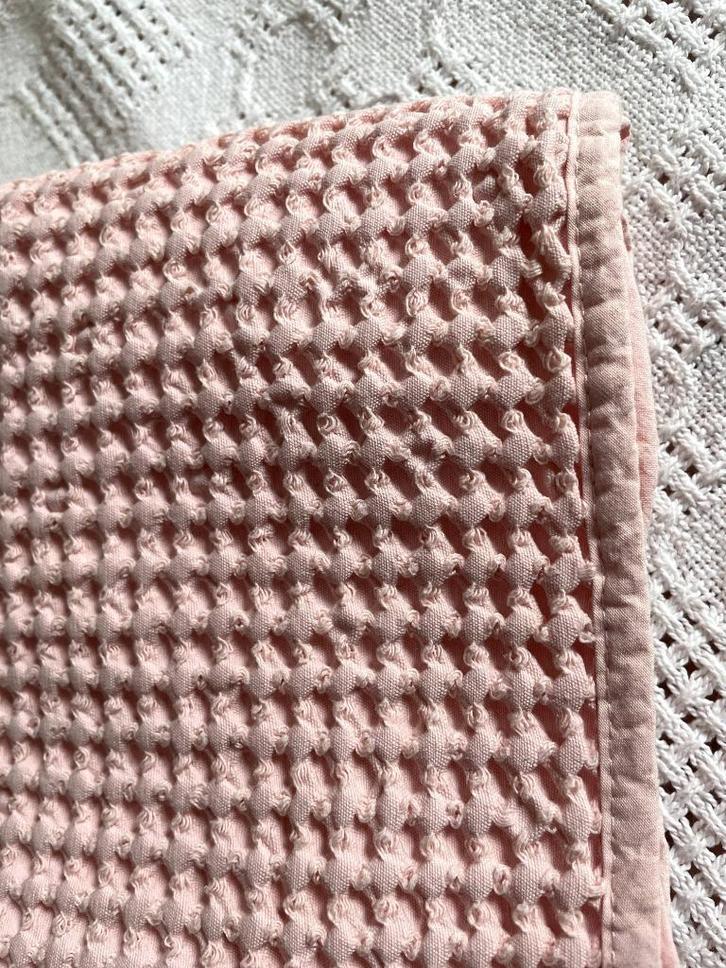 Roze wafeldeken babydeken voor ledikant 140x90, Kinderen en Baby's, Babywiegjes en Ledikanten, Zo goed als nieuw, Ledikant, Ophalen of Verzenden