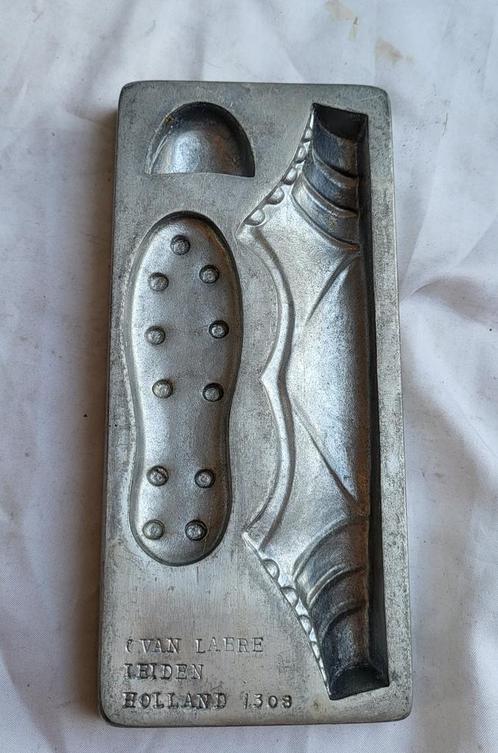 Oude Marsepeinvorm: VOETBALSCHOEN  (v. LAERE LEIDEN HOLLAND), Antiek en Kunst, Curiosa en Brocante, Ophalen of Verzenden