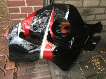 Hayabusa 2002 Linker Kuipdeel - Nieuw met Gebruiksporen beschikbaar voor biedingen