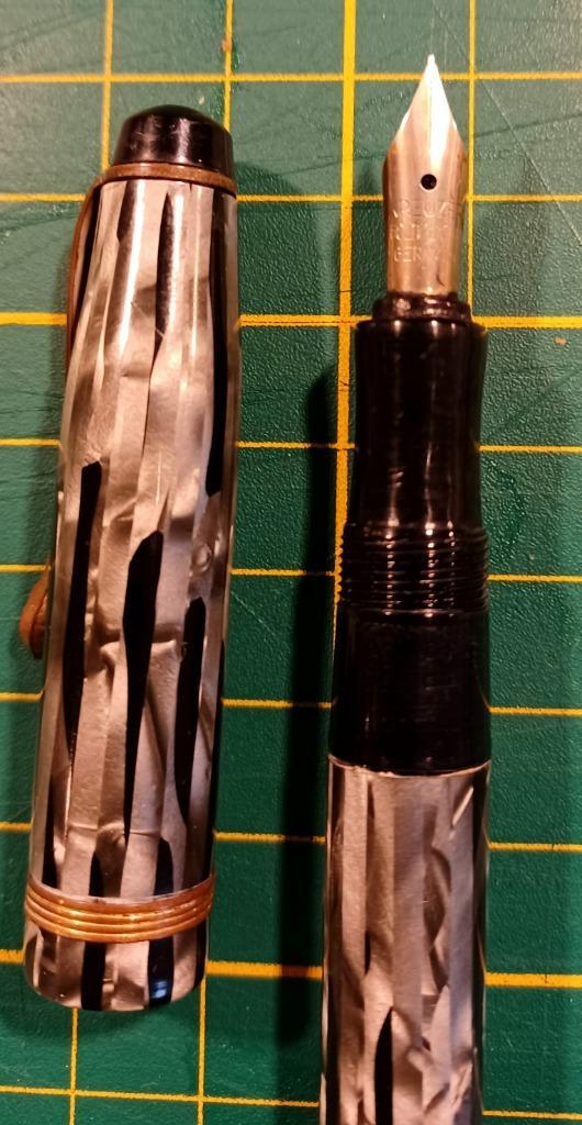 Kreuzer vulpen Duitsland  - zuigermechanisme, Verzamelen, Pennenverzamelingen, Gebruikt, Vulpen, Overige merken, Ophalen