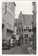 Foto 1954 Utrecht - Pand Auto Leefsma Kenteken L57302, Gebruikt, Foto, Ophalen of Verzenden, 1940 tot 1960