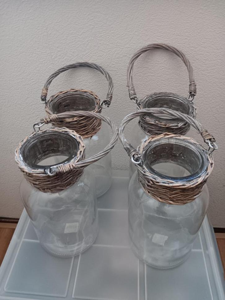 Mooie nieuwe grote glazen vazen met riet, Huis en Inrichting, Woonaccessoires | Vazen, Nieuw, Overige kleuren, Minder dan 50 cm