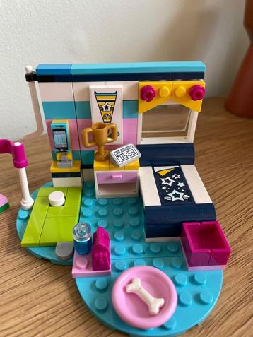 Lego friends set 41328 Stephanie’s kamer  beschikbaar voor biedingen