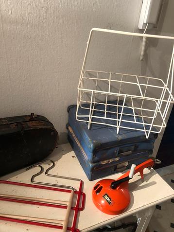 Vintage flessendrager beschikbaar voor biedingen