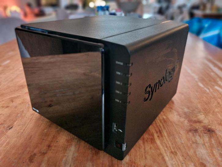Synology DS415+ NAS - 8GB RAM, 3x6TB HDD, Computers en Software, NAS, Zo goed als nieuw, Ophalen of Verzenden