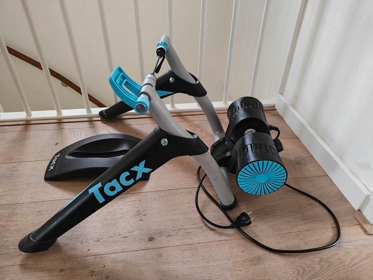 Tacx Genius Smart Fietstrainer, inc band en trainingsmat, Sport en Fitness, Fitnessmaterialen, Gebruikt, Overige typen, Ophalen
