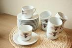 Vintage tassen roode pelikaan, Gebruikt, Keramiek, Ophalen of Verzenden, Bord(en)