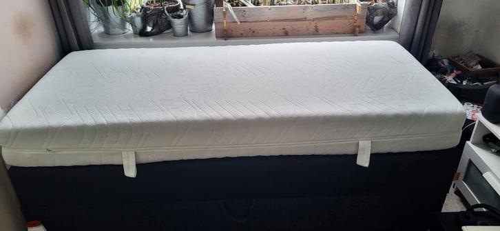 Eenpersoons matras, afmeting 90x200 cm., Huis en Inrichting, Slaapkamer | Matrassen en Bedbodems, Zo goed als nieuw, Matras, 90 cm