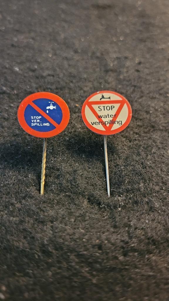 Stop waterverspilling speldjes, Verzamelen, Speldjes, Pins en Buttons, Zo goed als nieuw, Speldje of Pin, Overige onderwerpen