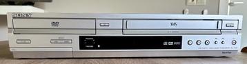 SONY  DVD SPELER EN VIDEO CASSETTE RECORDER INEEN