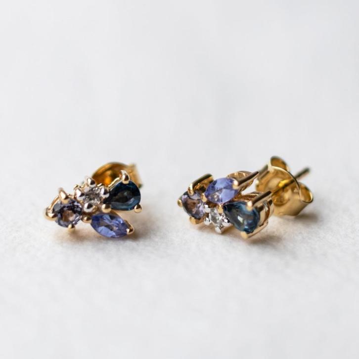 Vintage 10K goud oorbellen met Multi saffieren, Sieraden, Tassen en Uiterlijk, Oorbellen, Zo goed als nieuw, Knopjes of Stekers