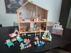 Poppenhuis met veel accessoires, Ophalen, Zo goed als nieuw, Poppenhuis