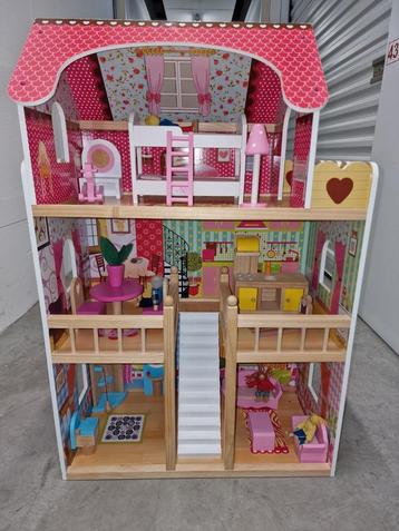Poppenhuis House of Angels beschikbaar voor biedingen