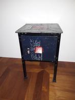 RETRO STALEN KASTJE met LADE I.Z.G.ST VASTE PRIJS 30 EURO, Ophalen of Verzenden