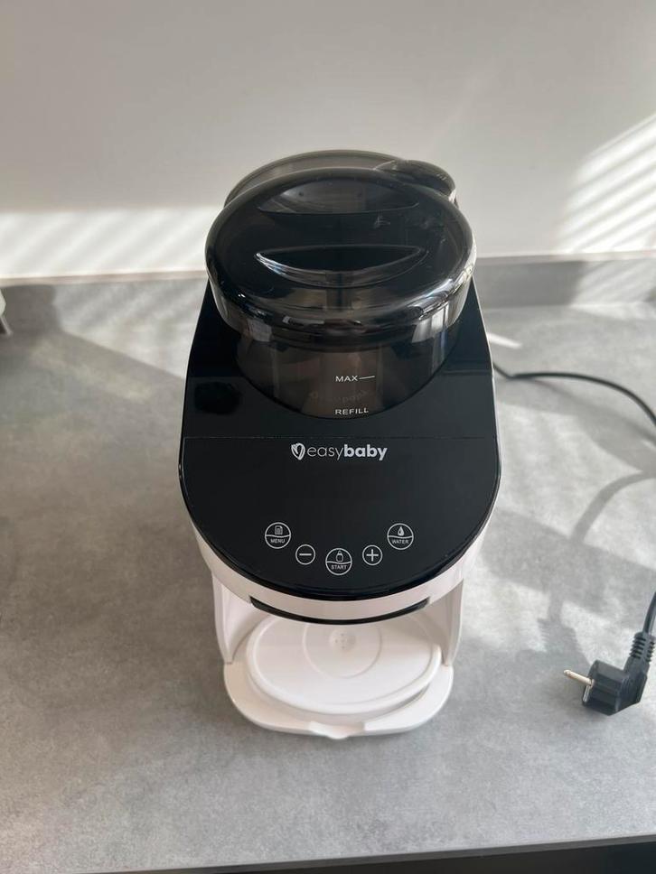 Easy baby milk maker, Kinderen en Baby's, Babyvoeding en Toebehoren, Zo goed als nieuw, Overige typen, Ophalen