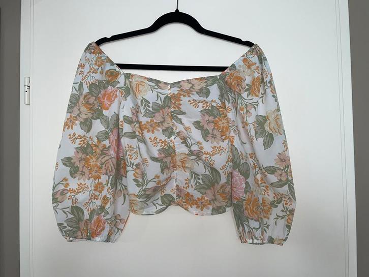 MONKI dames bloemen pof mouwen top croped blouse mt 38, Kleding | Dames, Tops, Zo goed als nieuw, Maat 38/40 (M), Oranje, Korte mouw