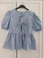 100% katoen blouse blauw strikjes pofmouwen S, Ophalen of Verzenden, Nieuw, Blauw