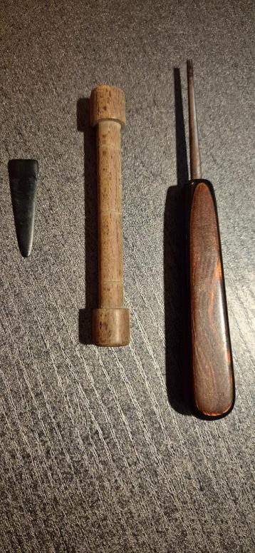 gereedschap om rieten te maken voor hobo beschikbaar voor biedingen