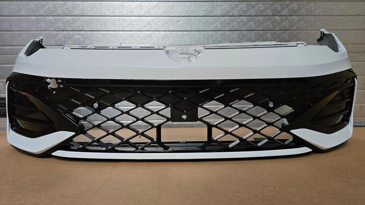 Voorbumper VW Golf 8 VIII 8.5 FACELIFT R-LINE 4xPDC bj.2024-, Auto-onderdelen, Carrosserie en Plaatwerk, Bumper, Voor, Gebruikt